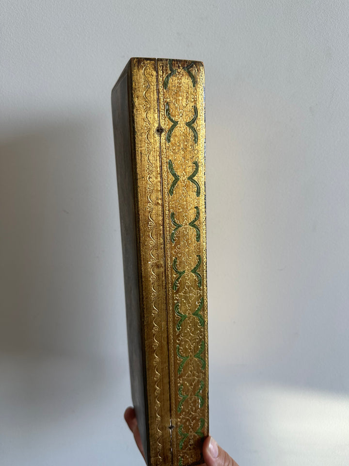 Boite rectangulaire florentine décoration tapisserie Moyen Age