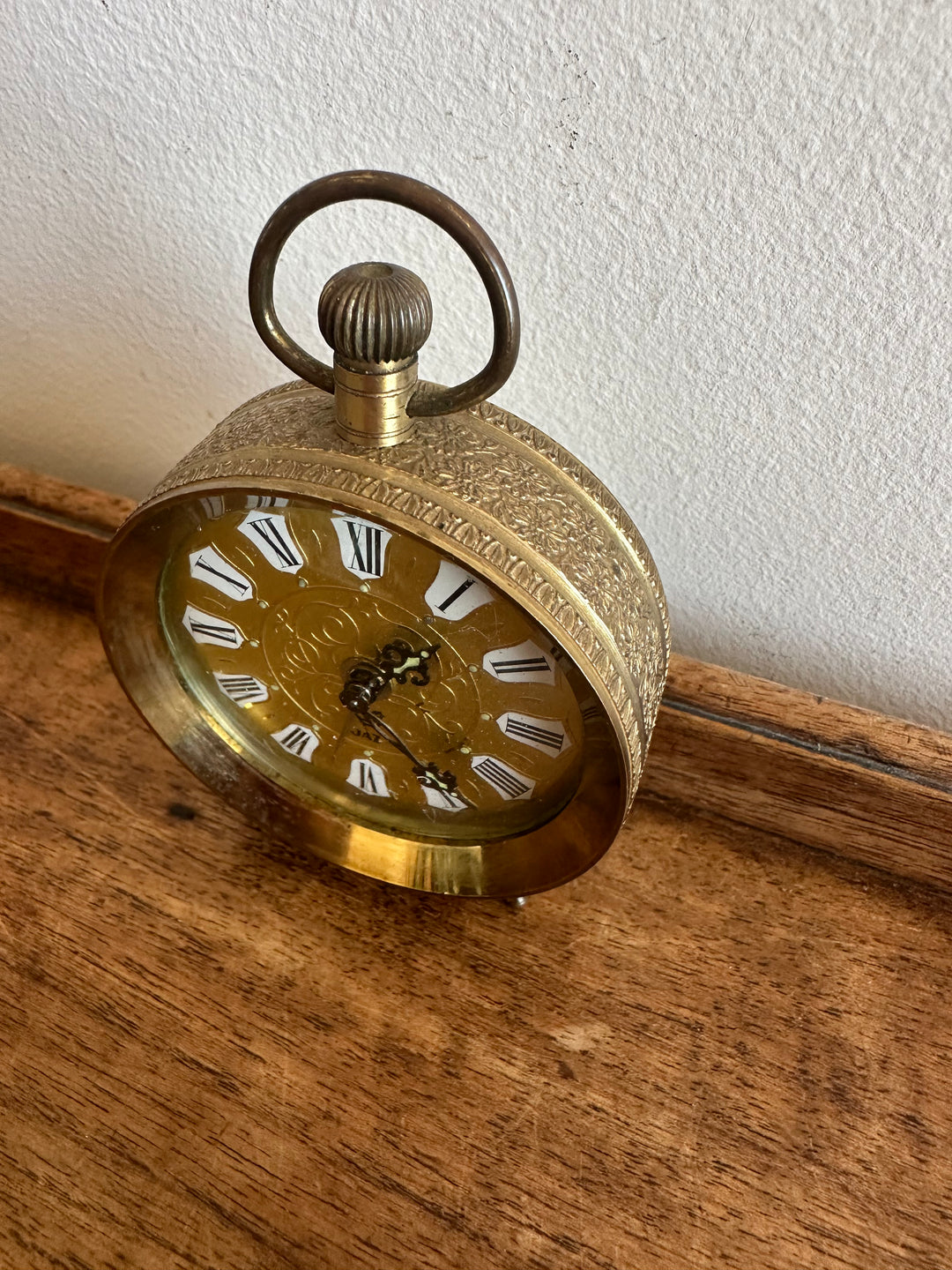 Réveil matin Jaz en laiton doré