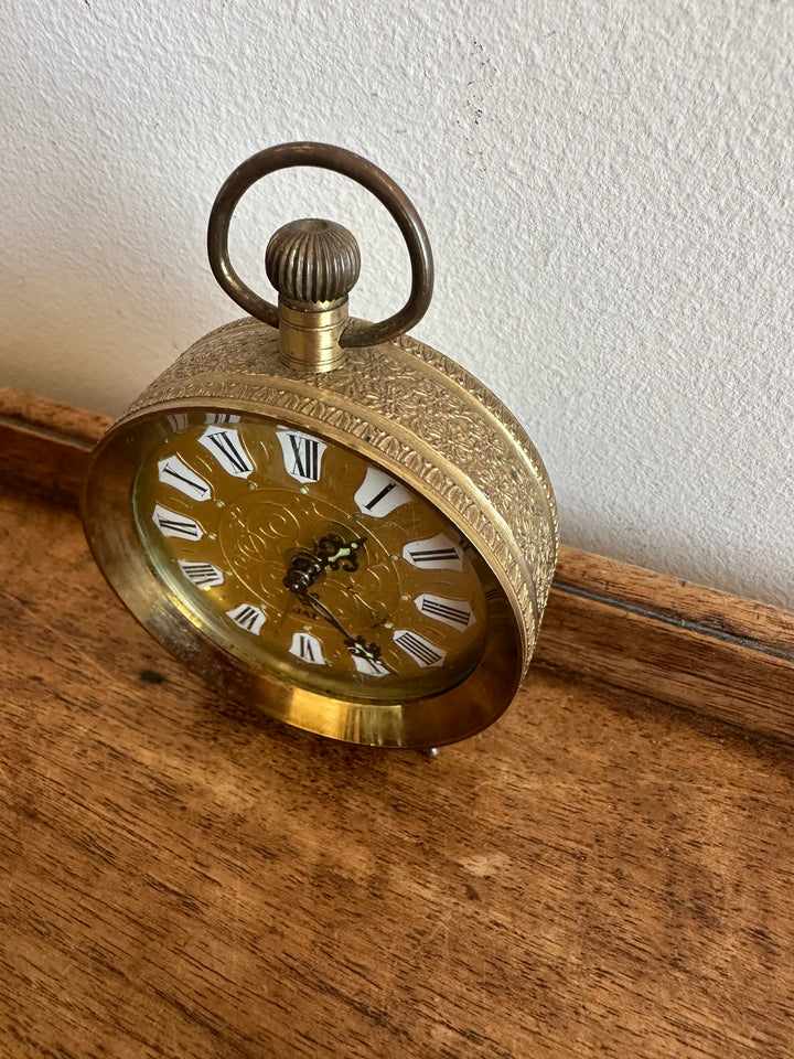 Réveil matin Jaz en laiton doré