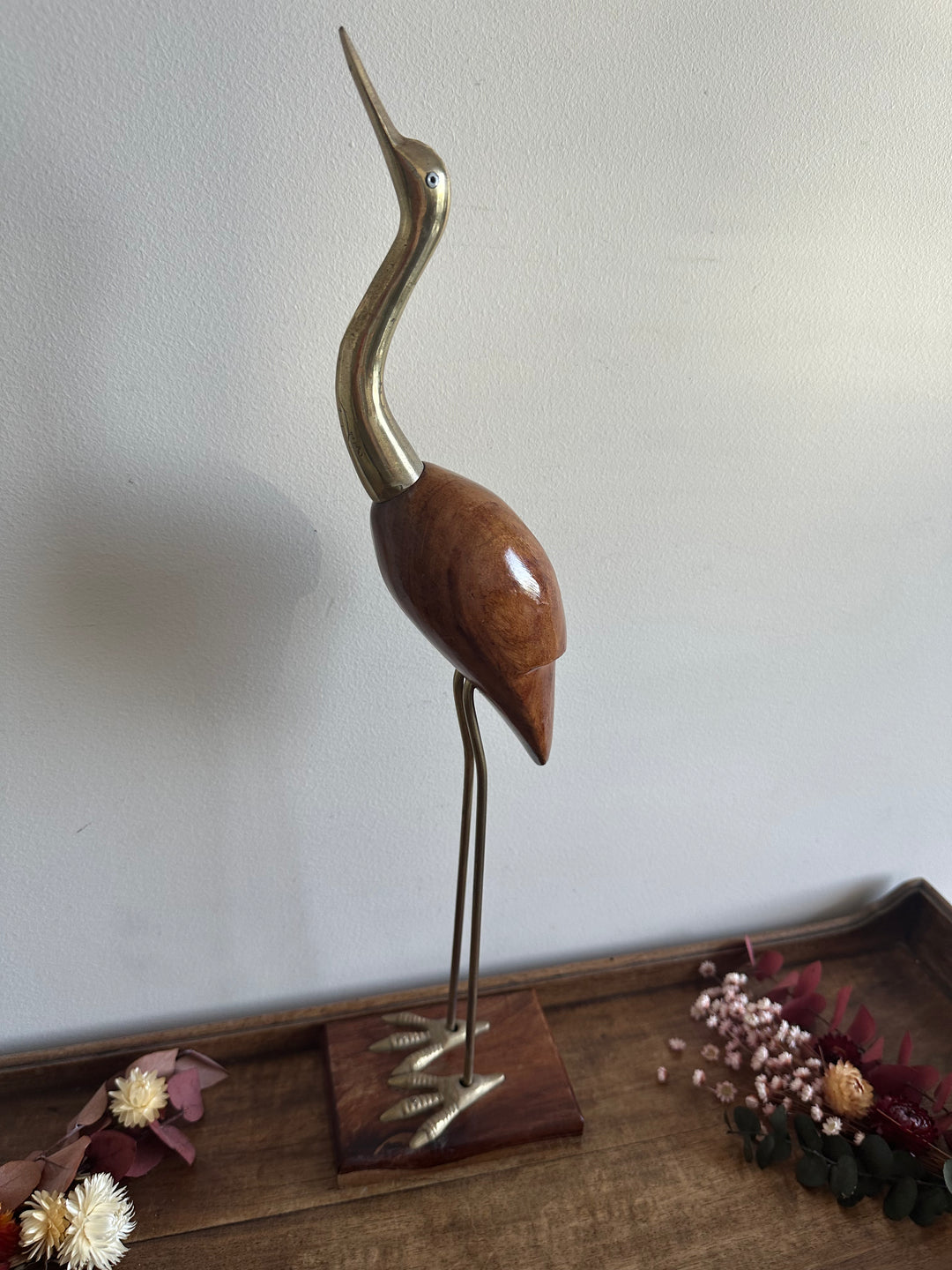 Héron en bois pied en laiton sur socle rectangulaire