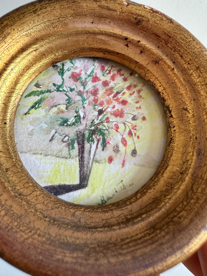 Peinture signée dans cadre en bois doré à la feuille taille XS