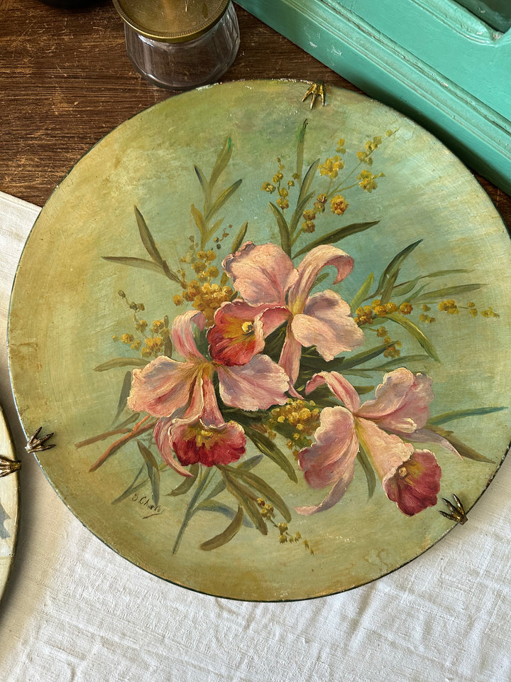 Assiettes décoratives signées 1913