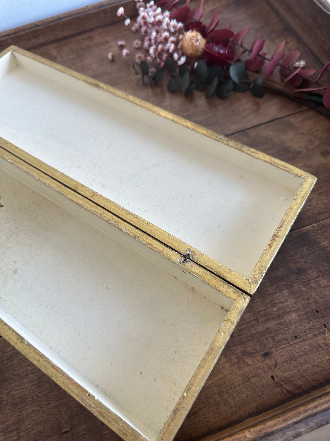 Boite rectangulaire florentine décoration tapisserie Moyen Age