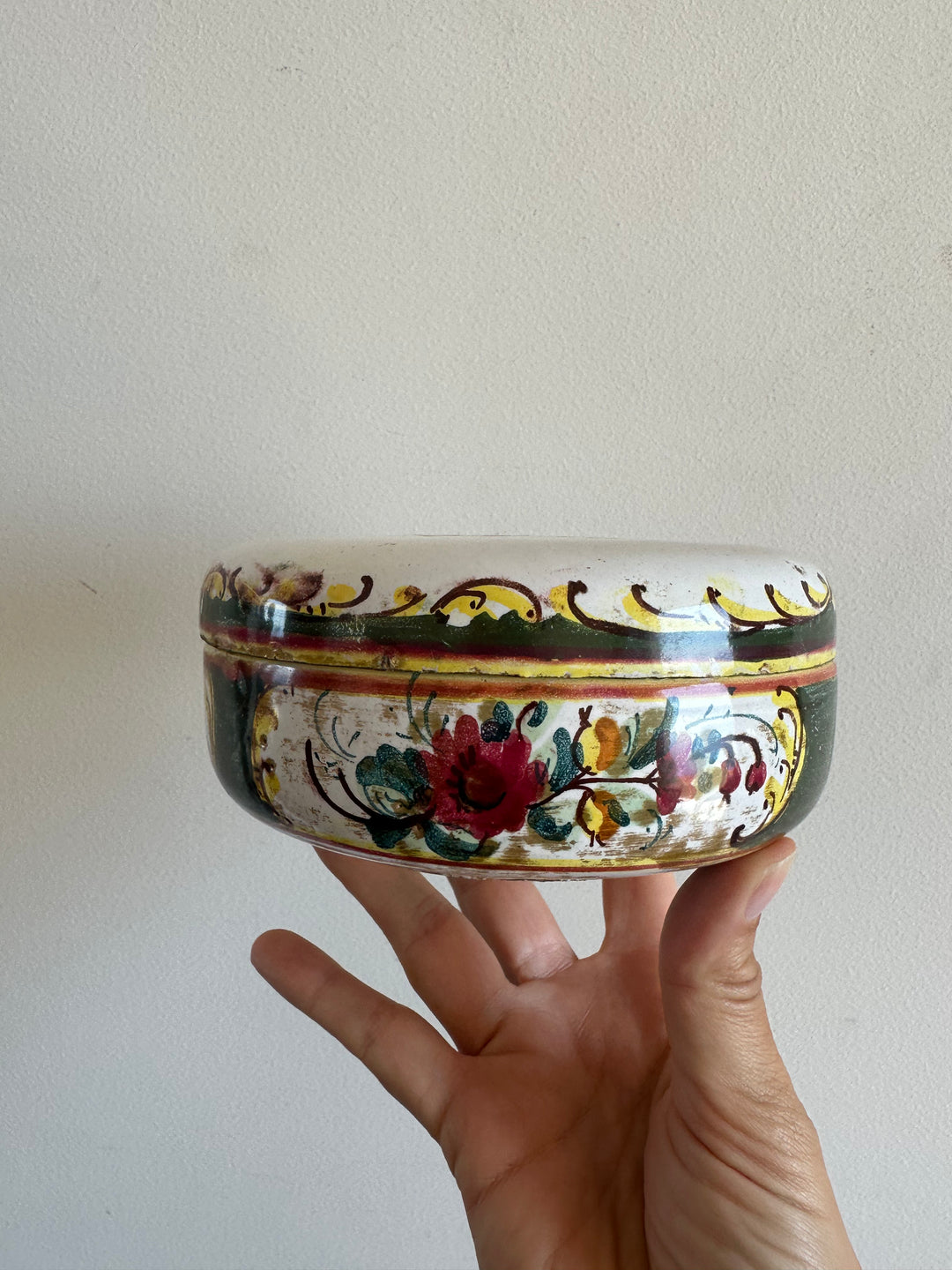 Bonbonnière en porcelaine peinte à la main made in Italy