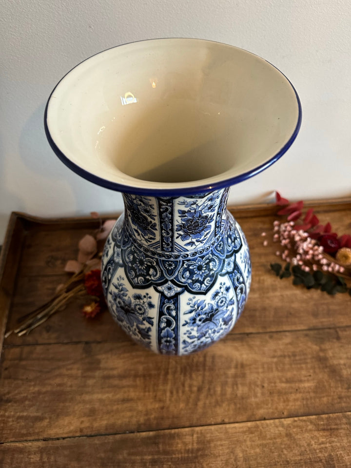 Vase signé Delfia motifs bleus Delft