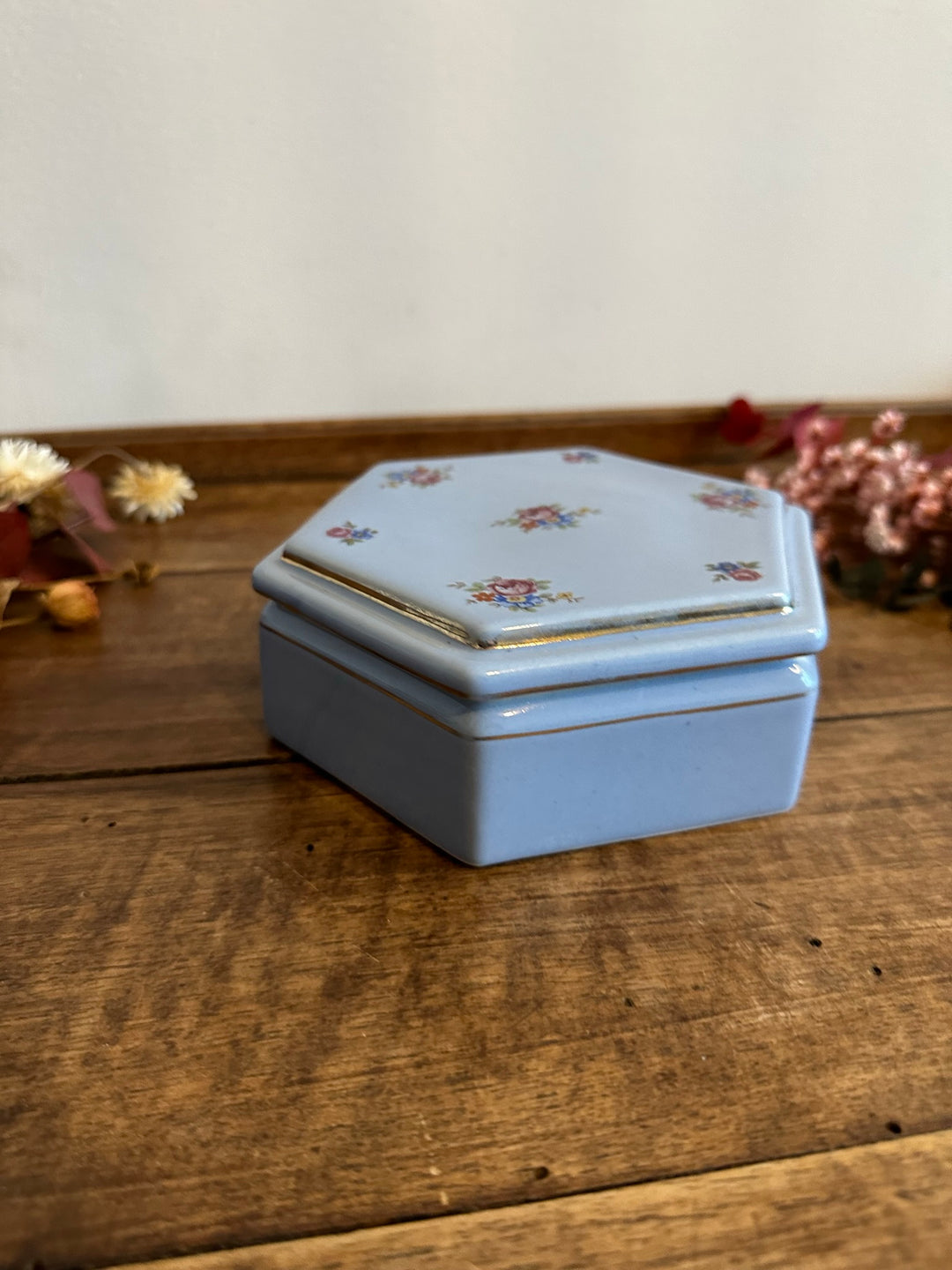 Bonbonnière en porcelaine bleue La St Uzienne