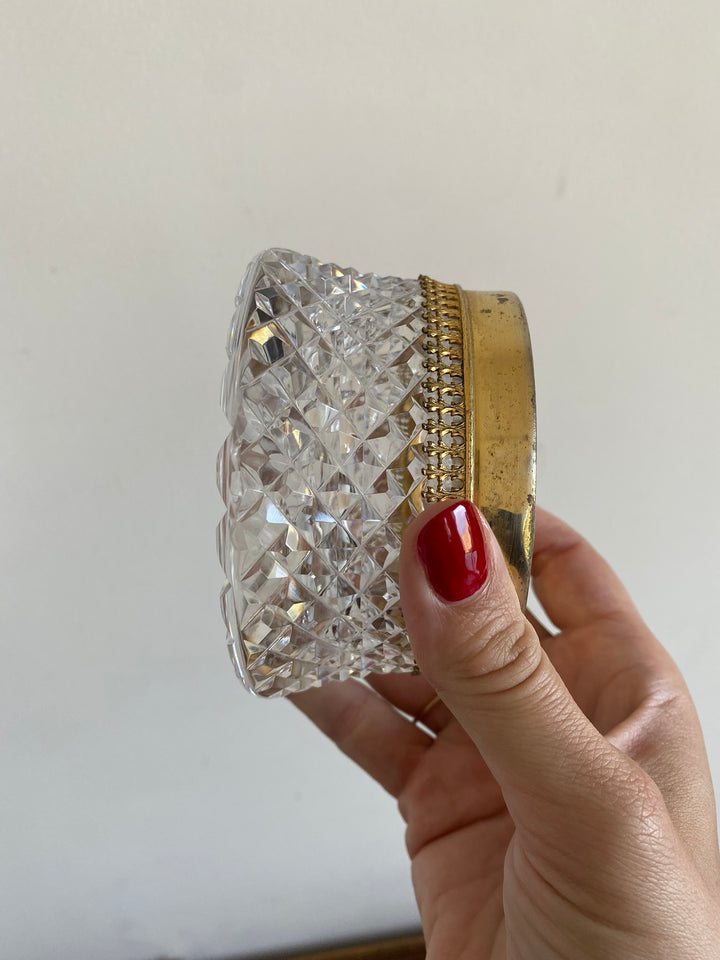 Bonbonnière en verre travaillé et métal doré