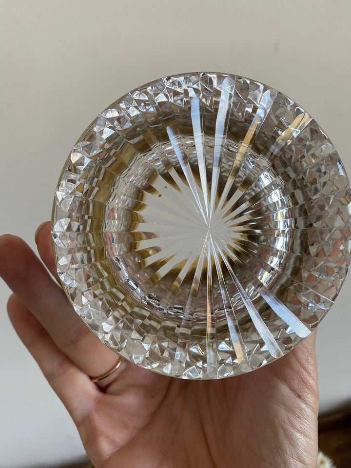 Bonbonnière en verre travaillé et métal doré