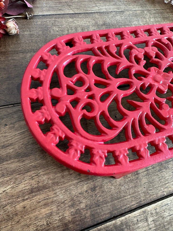 Dessous de plat en fonte peint en rouge