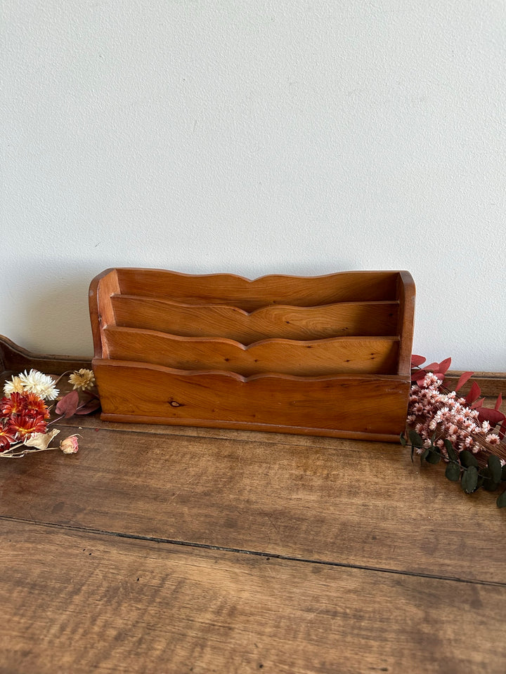 Porte courrier en bois d'olivier naturel