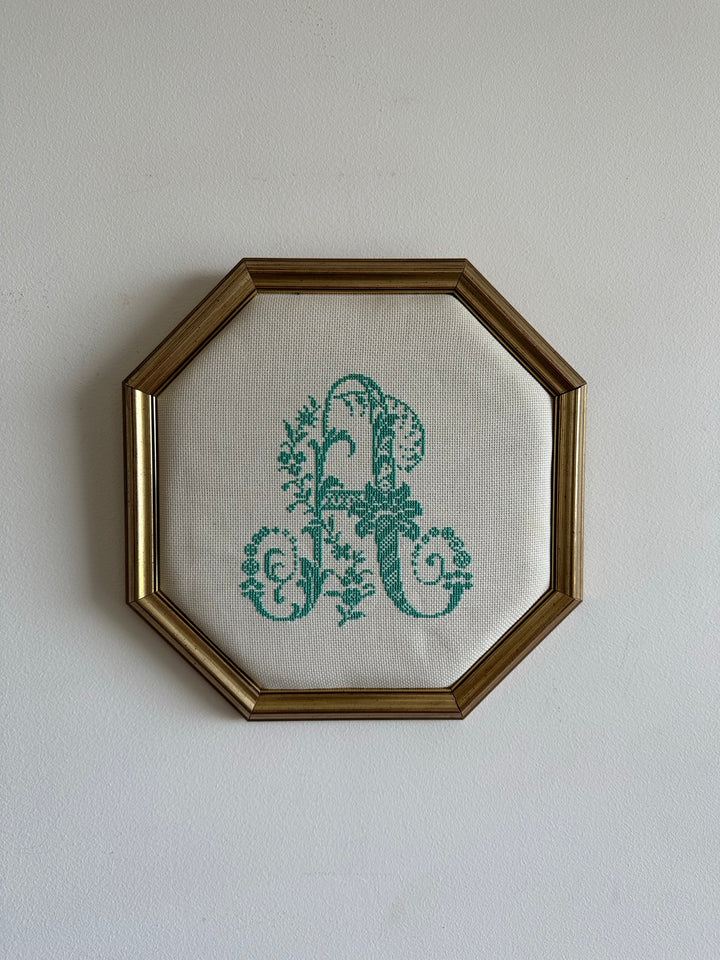 Broderie lettre A
