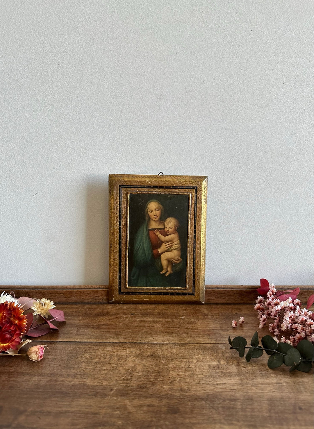 Icône religieuse de la vierge et l'enfant encadrement doré