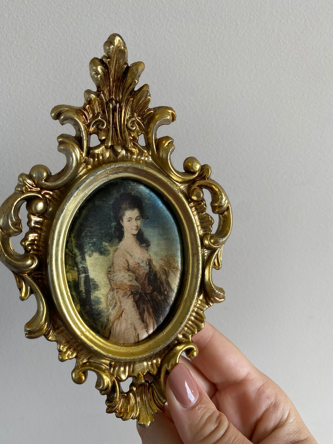 Médaillons baroques dorés brillants portraits d'époque impression sur tissu