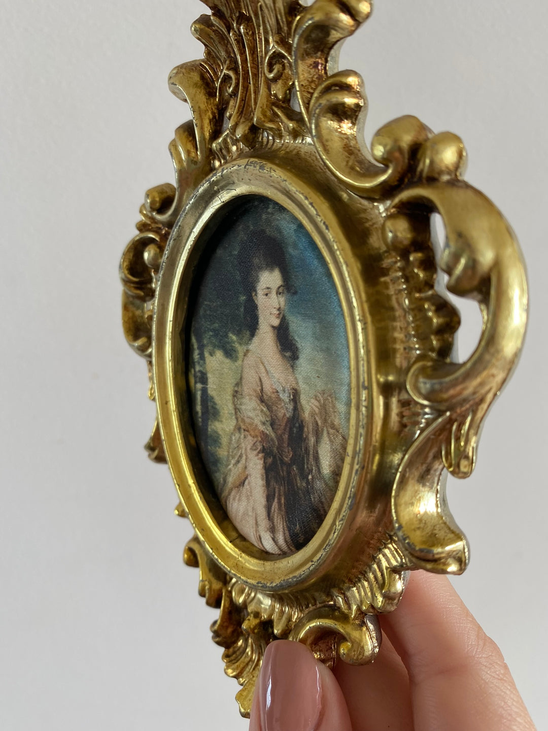 Médaillons baroques dorés brillants portraits d'époque impression sur tissu