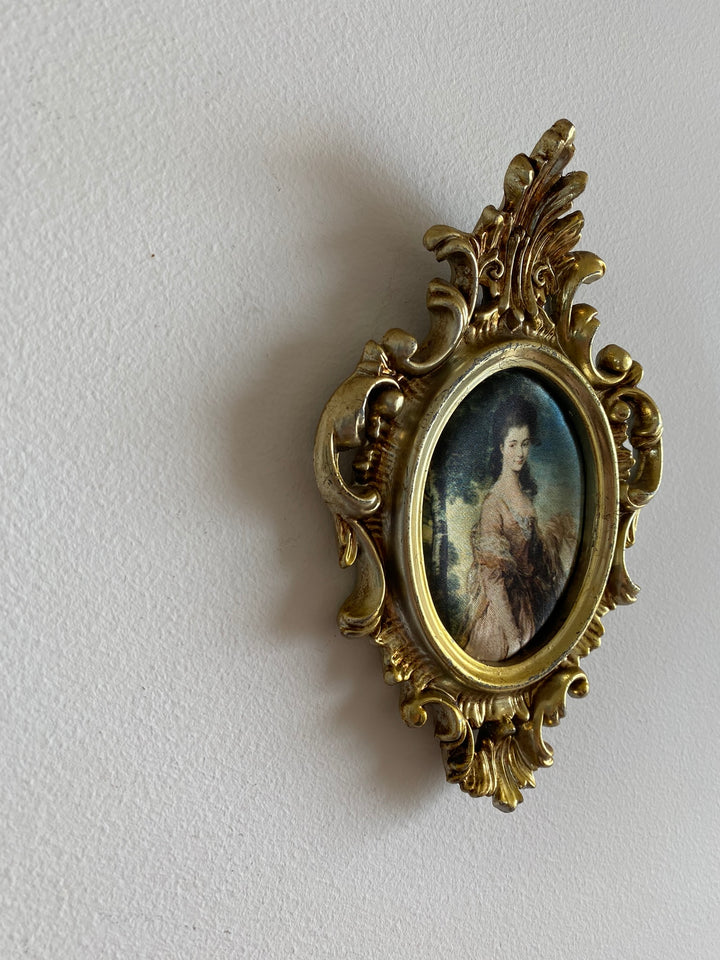 Médaillons baroques dorés brillants portraits d'époque impression sur tissu