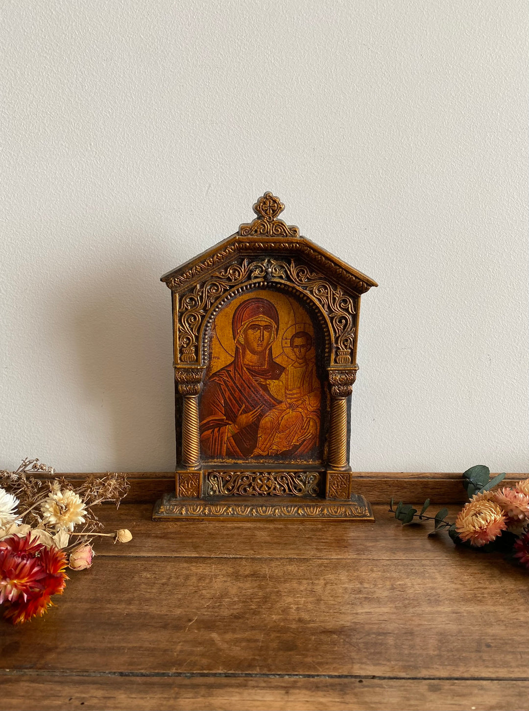 Représentation religieuse orthodoxe cadre sculpté piliers torsadés