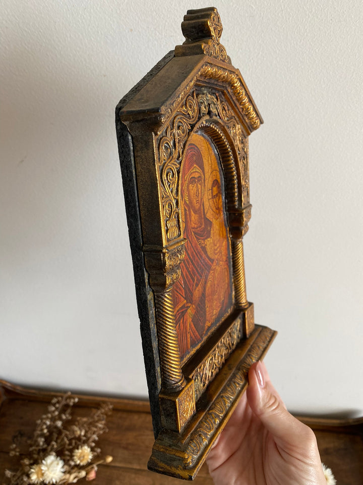 Représentation religieuse orthodoxe cadre sculpté piliers torsadés