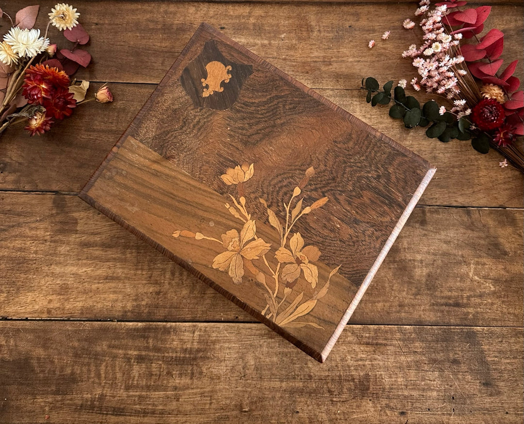 Boite en bois marqueterie florale début 1900