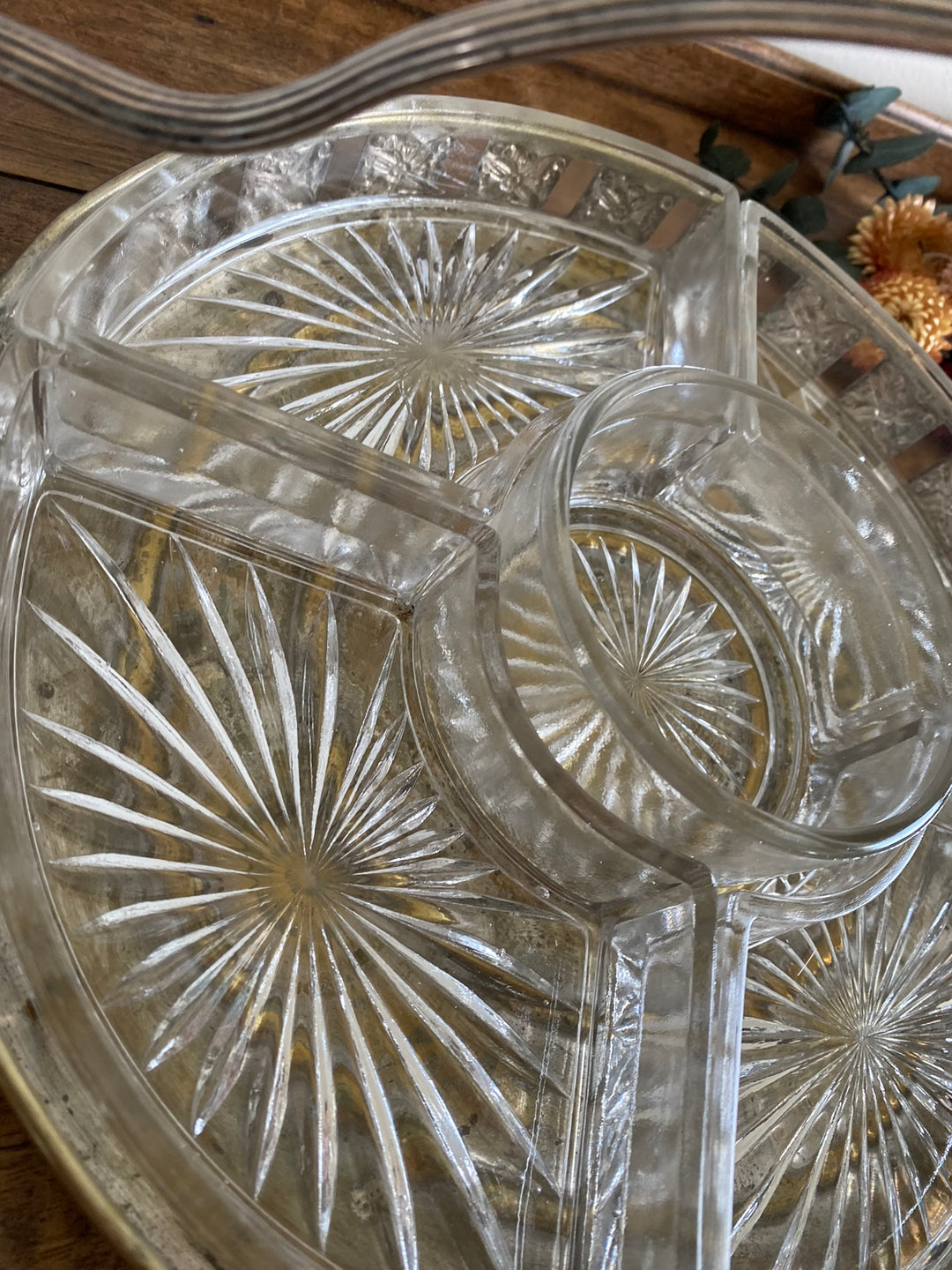 Plateau de service en métal argenté avec compartiments en verre années 30