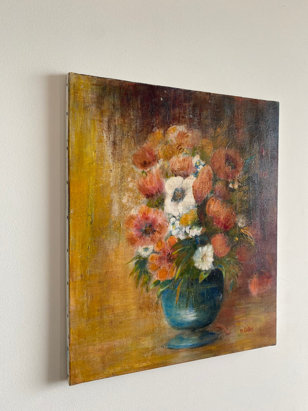 Tableau bouquet de fleurs fond orangé signé M.Caillet