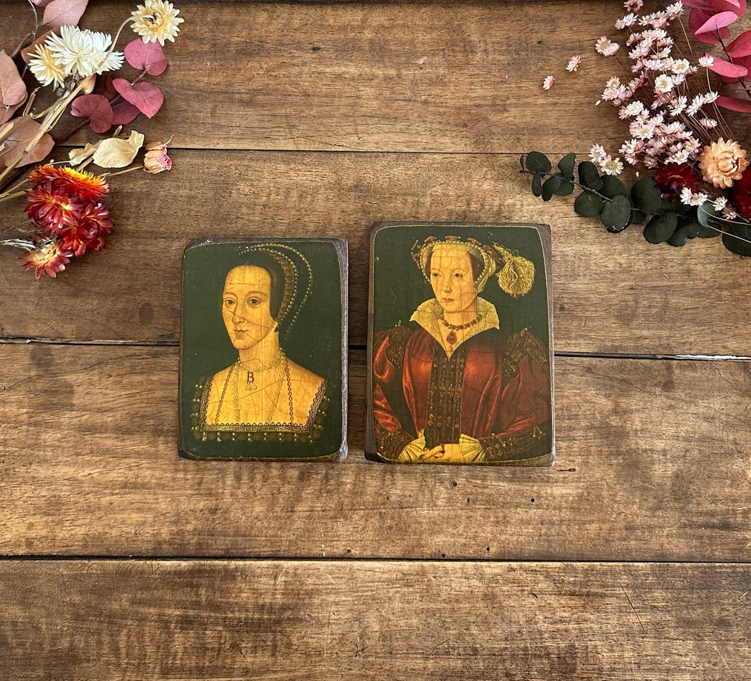 Icône pressée sur bois représentation des épouses d'Henry VIII