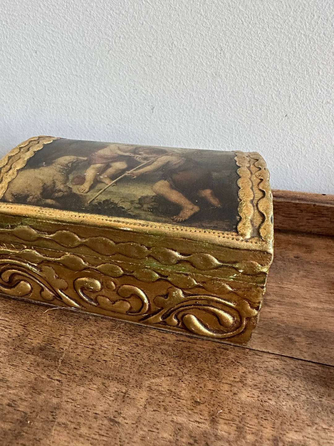 Coffret en bois doré chérubins