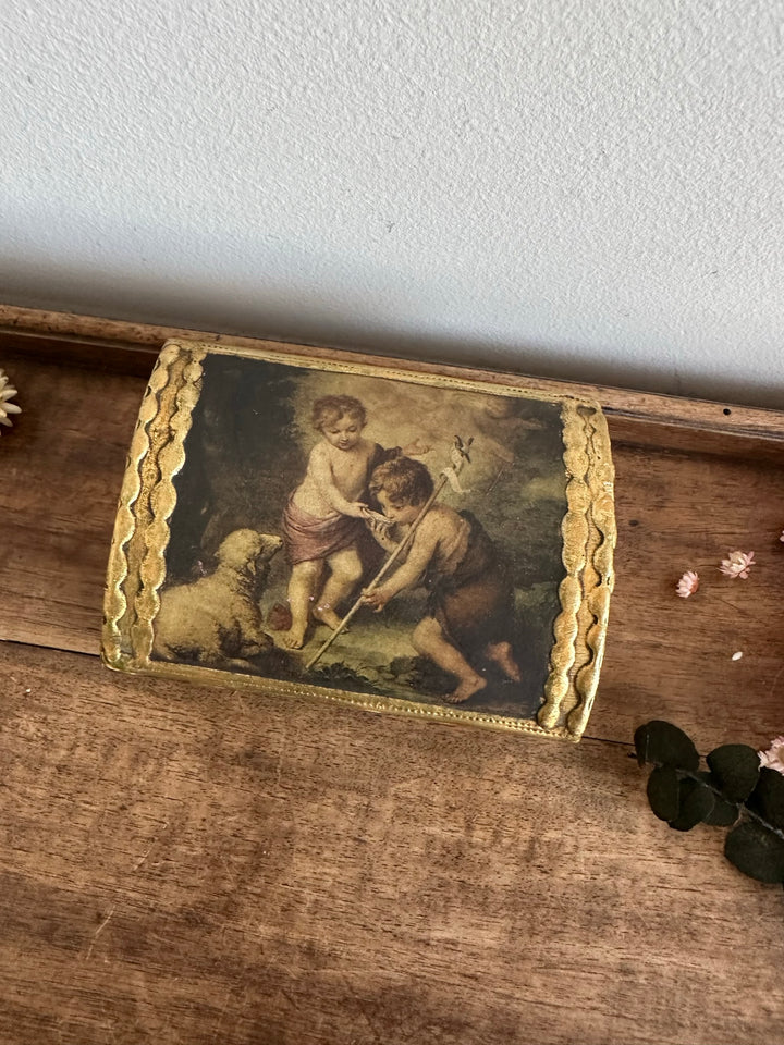 Coffret en bois doré chérubins