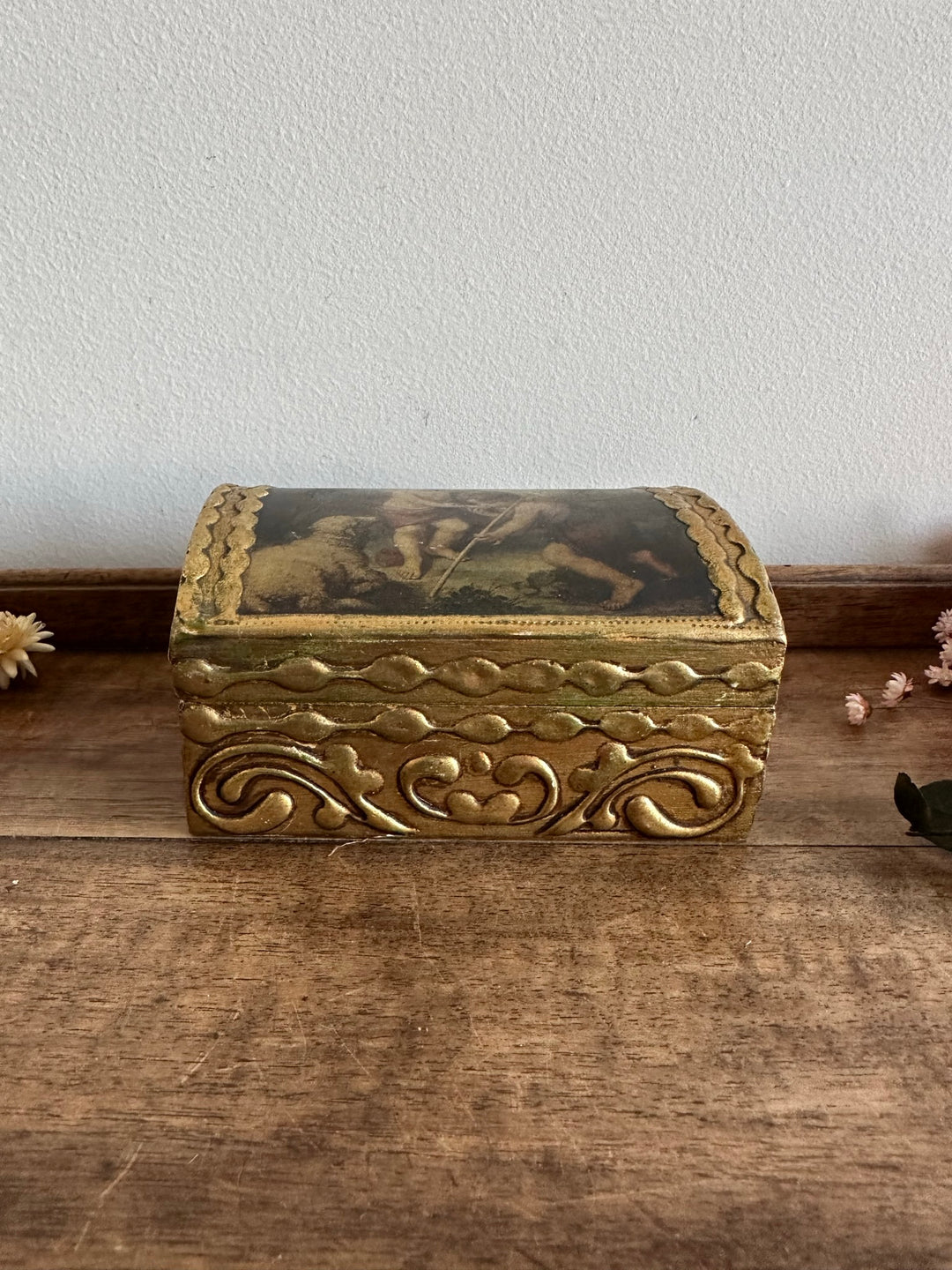 Coffret en bois doré chérubins