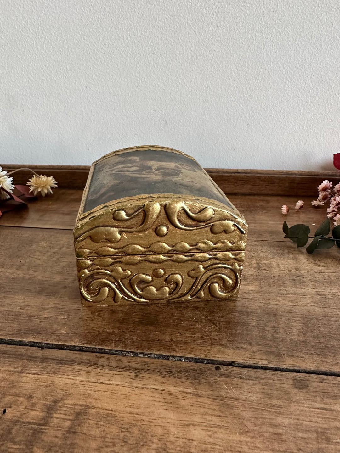 Coffret en bois doré chérubins