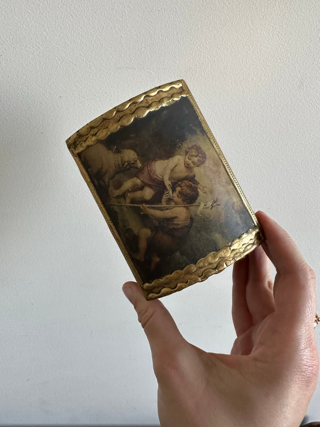 Coffret en bois doré chérubins