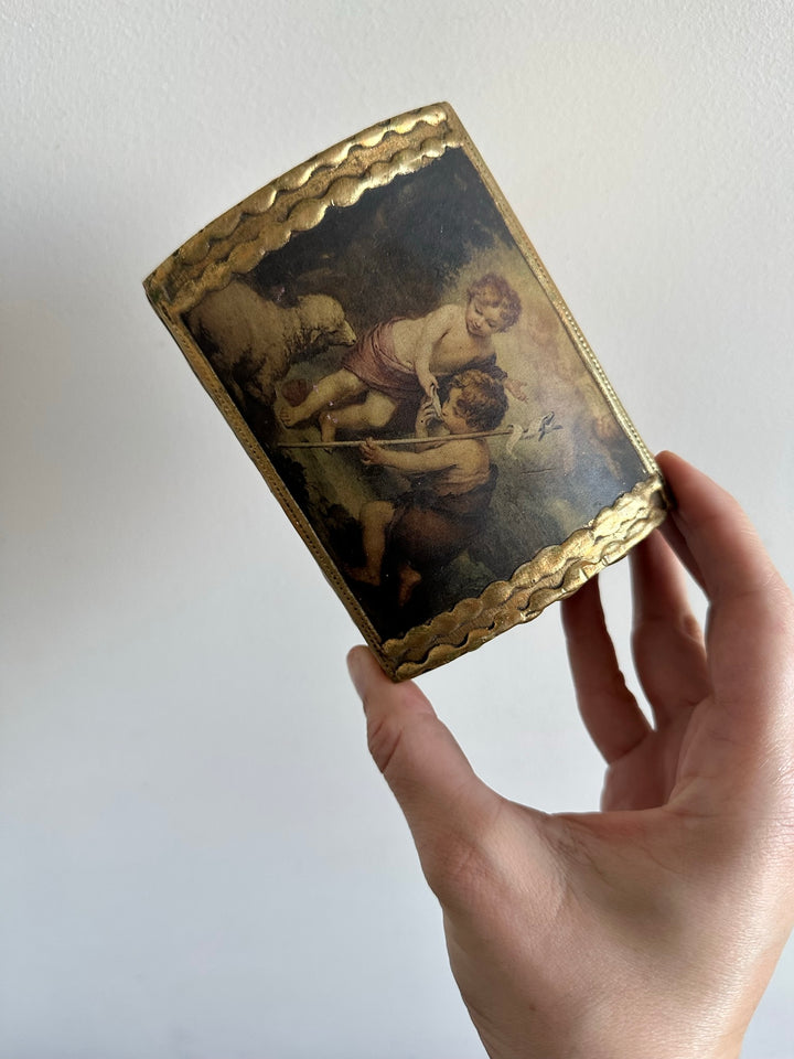 Coffret en bois doré chérubins