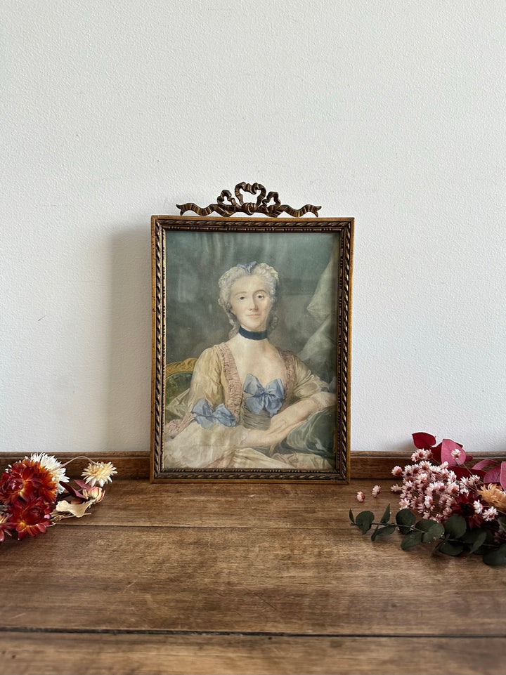 Cadre napoléon 3 représentation de jeune fille médaillon