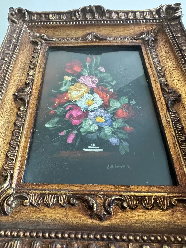 Peinture sur cuivre signée bouquet de fleurs roses et rouges
