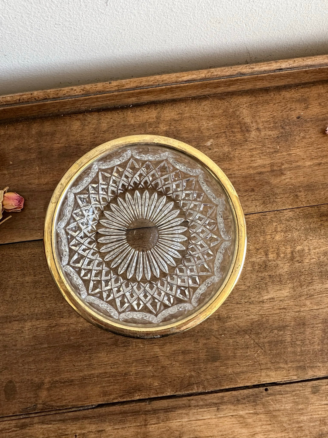 Coupelle en verre travaillé bords dorés
