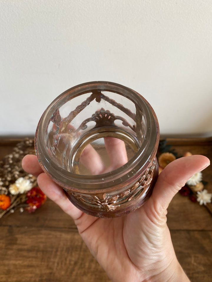 Bonbonnière en verre cerclée de cuivre