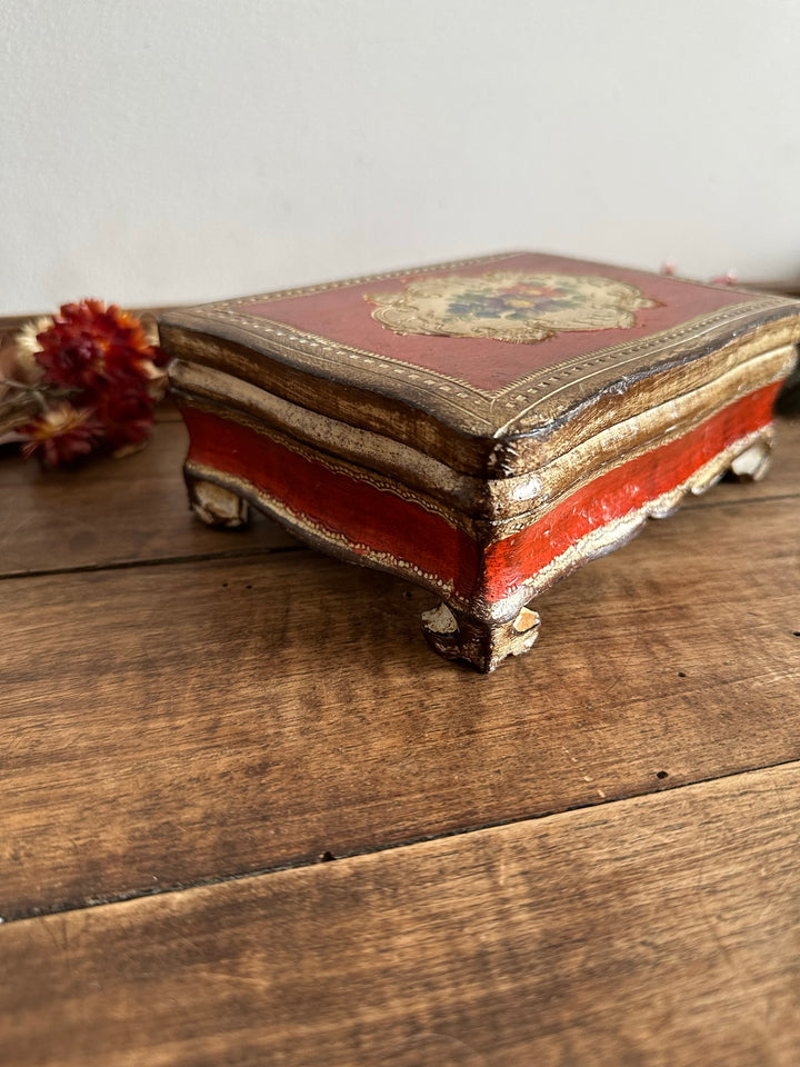 Coffret en bois rouge et crème florentin