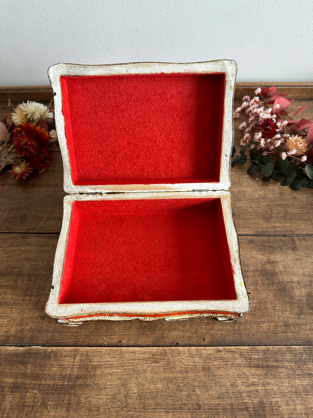 Coffret en bois rouge et crème florentin