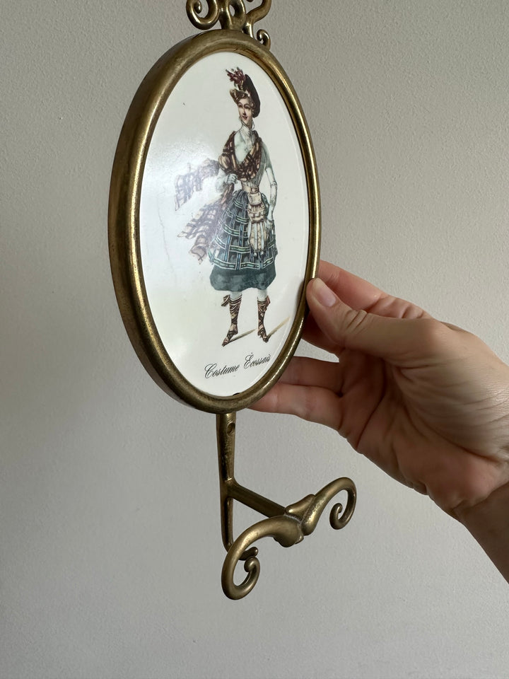 Patères en laiton et porcelaine fabrication italienne.
