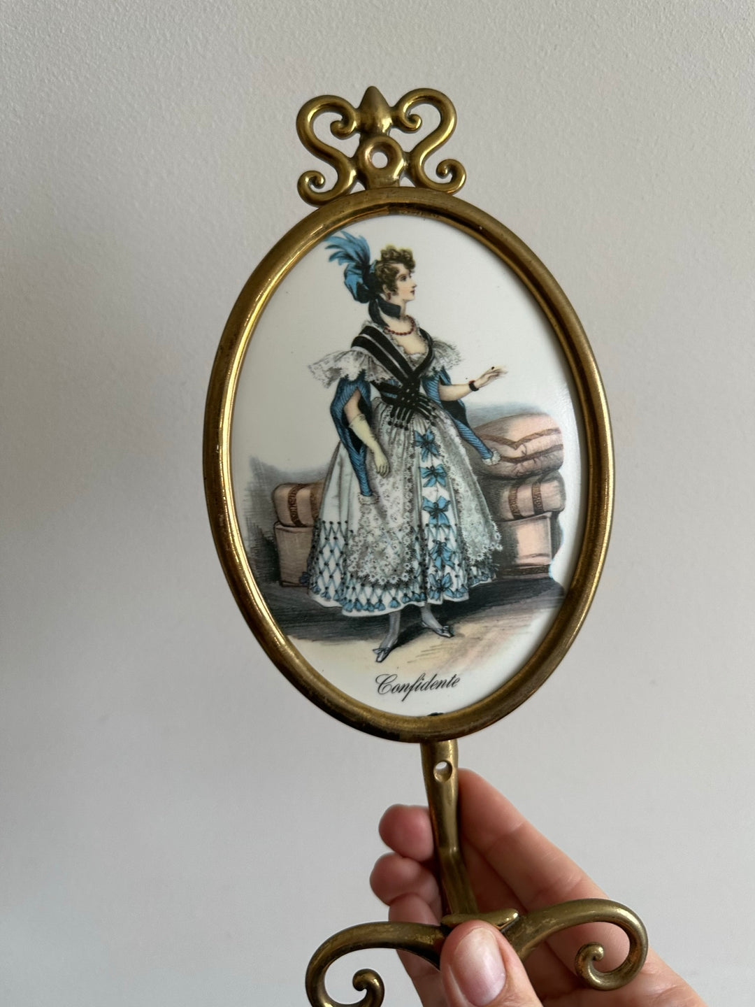 Patères en laiton et porcelaine fabrication italienne.