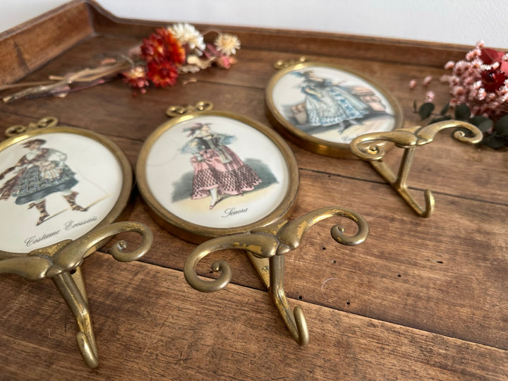 Patères en laiton et porcelaine fabrication italienne.