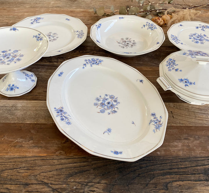 Plats de service Mavaleix et Granger Limoges motifs fleurs bleues