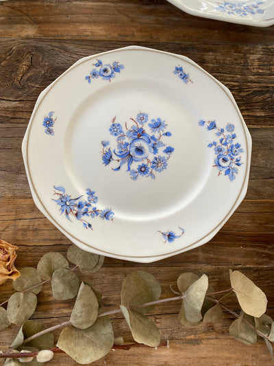 Plats de service Mavaleix et Granger Limoges motifs fleurs bleues