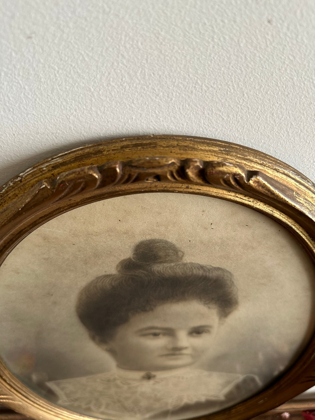 Portrait de jeune femme cadre en bois doré Fin 19ème