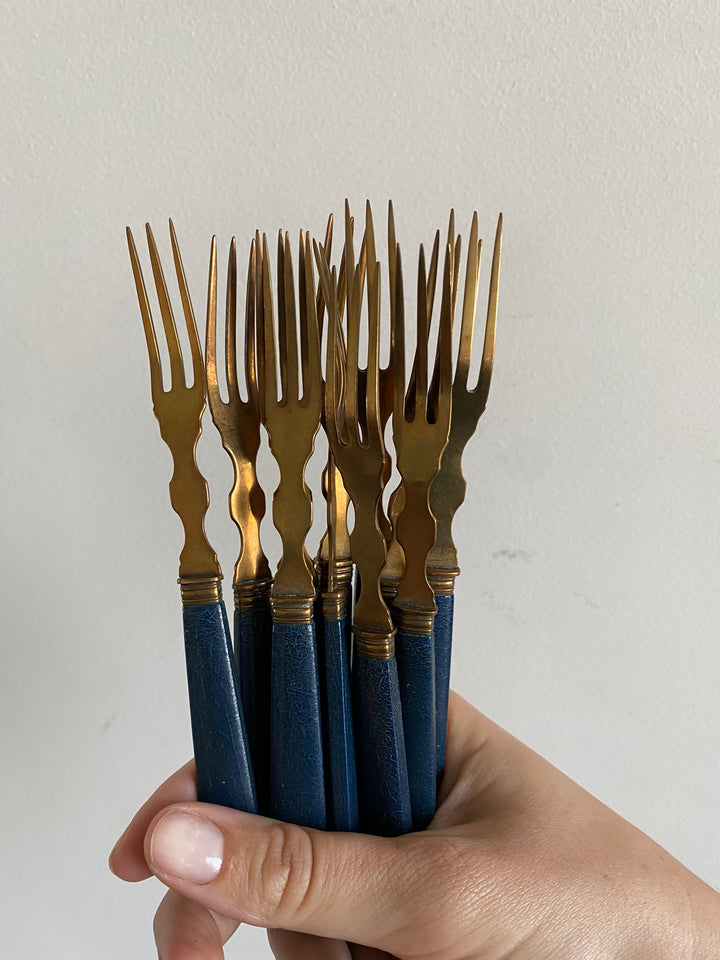 Fourchettes à dessert bleues et dorées