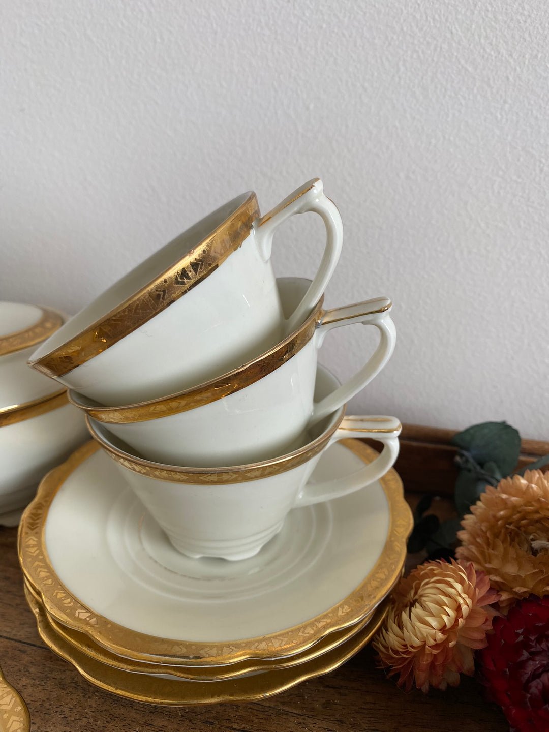 Service à café en porcelaine crème galon doré Victoria Germany