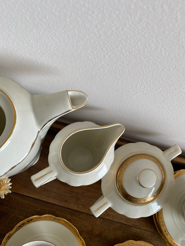 Service à café en porcelaine crème galon doré Victoria Germany