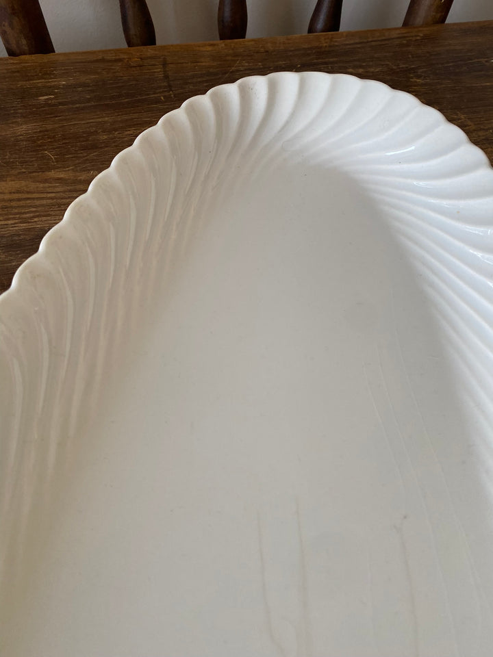 Plat de service en faience Luneveille
