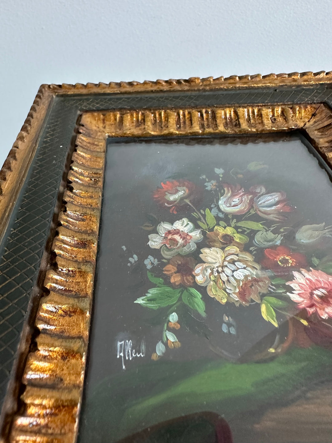 Peintures bouquets de fleurs encadrement vert et or travaillé