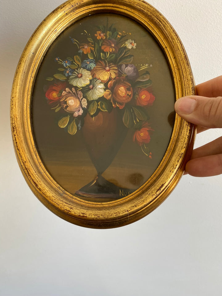 Peinture bouquet de fleurs sous verre cadre doré ovale en bois