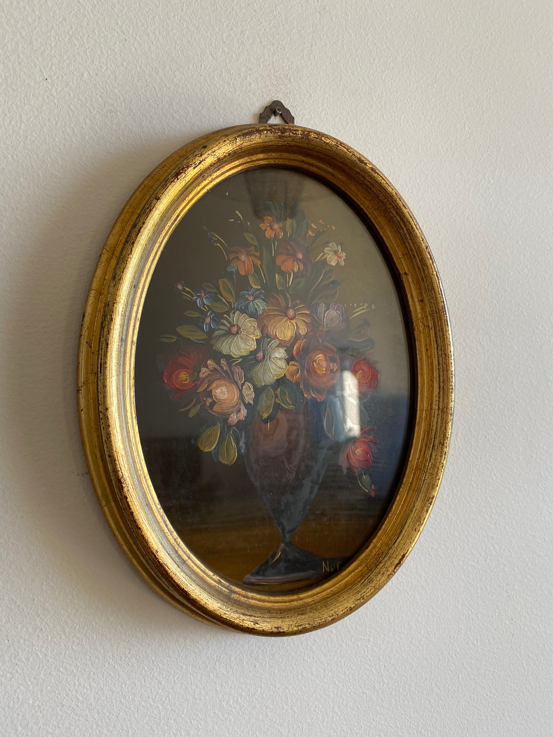 Peinture bouquet de fleurs sous verre cadre doré ovale en bois
